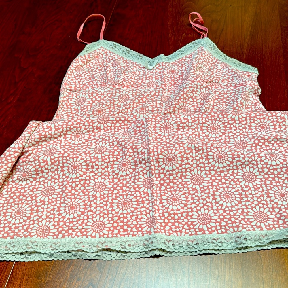 Women’s shortie nightgown